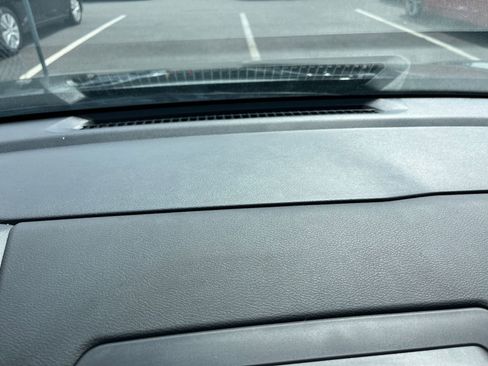 Used 2025 Nissan Sentra SV image 17