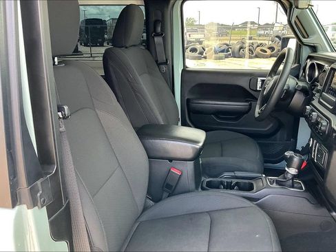 Certified 2023 Jeep Wrangler Sport AWD/4WD image 27