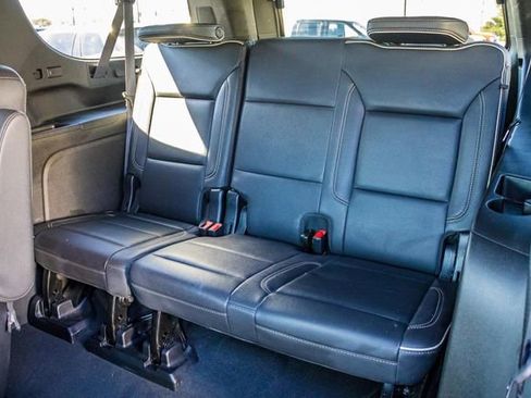 Used 2023 Chevrolet Suburban Premier image 22