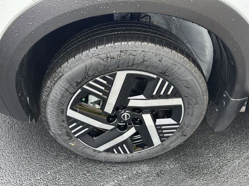 New 2026 Nissan Kicks SV w/ SV Premium Package image 32