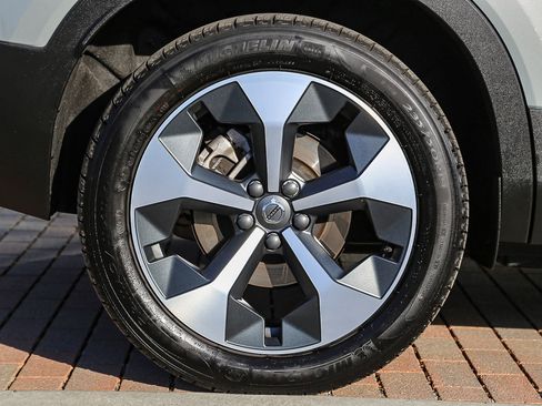 Certified 2025 Volvo XC40 B5 Core w/ Protection Package Premier image 13