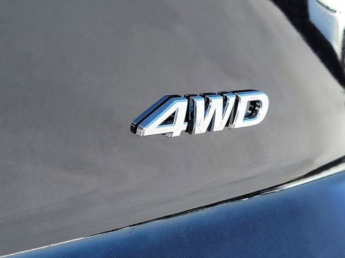 New 2025 Nissan Pathfinder SV image 9