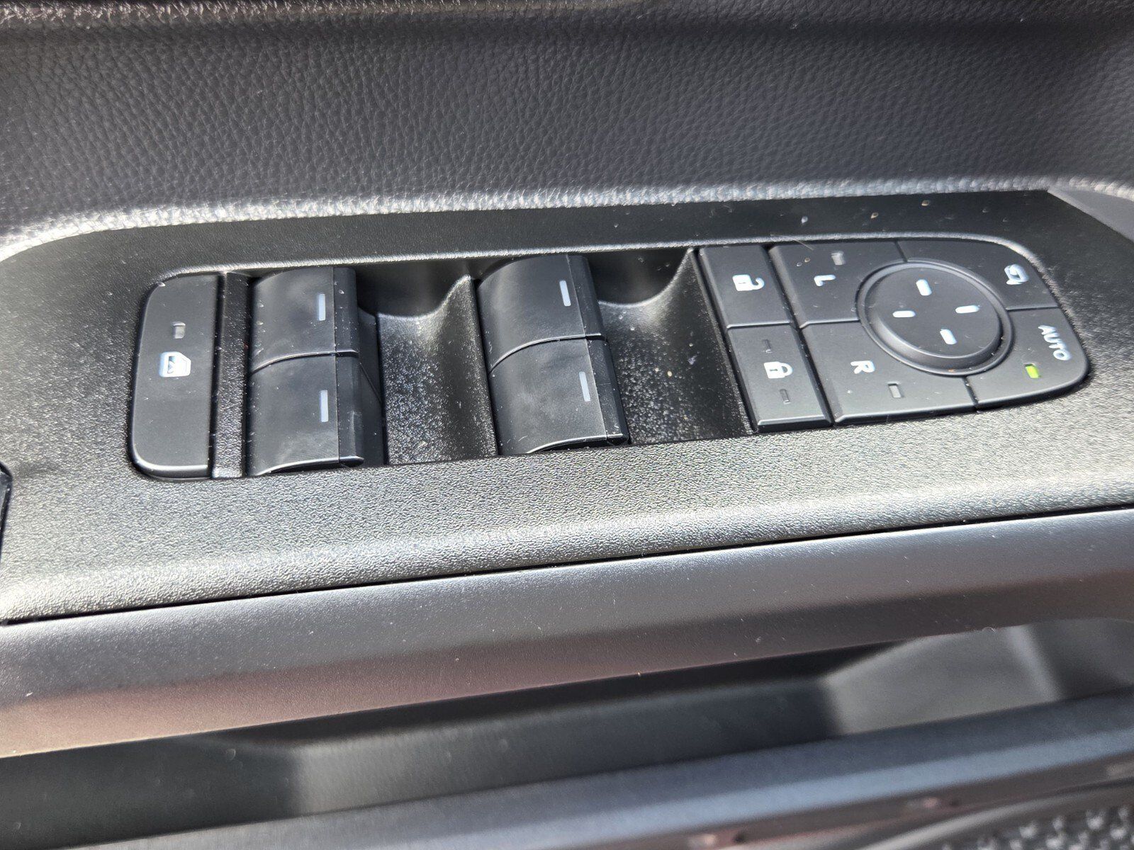 Certified 2025 Toyota 4Runner Limited AWD/4WD image 16