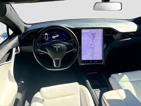 Used 2021 Tesla Model S Long Range Plus image 23