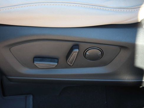 Used 2023 Ford Explorer Limited w/ Limited Technology Package AWD/4WD image 31
