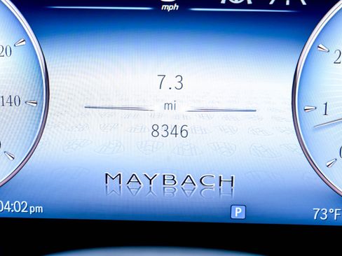 Used 2024 Mercedes-Benz Maybach GLS 600 4MATIC image 11