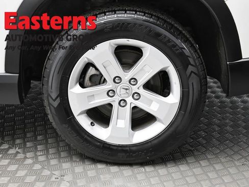 Used 2023 Honda Pilot LX image 8