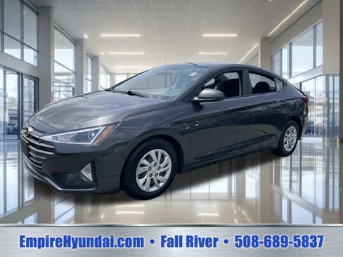 Used 2020 Hyundai Elantra SE w/ Cargo Package (C1) FWD image 1
