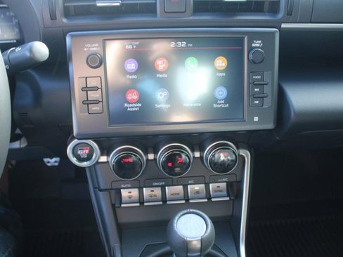 New 2025 Toyota GR86 Premium w/ GR Wheel Package (TMS image 8