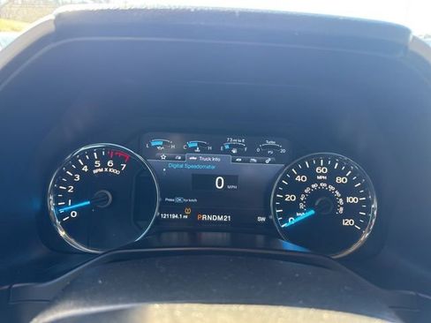 Used 2015 Ford F150 Lariat w/ Equipment Group 502A Luxury AWD/4WD image 21