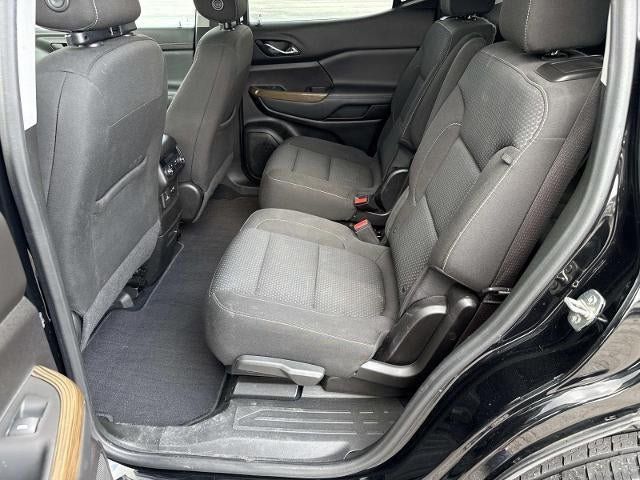 Used 2022 GMC Acadia SLE w/ Driver Convenience Package FWD image 16
