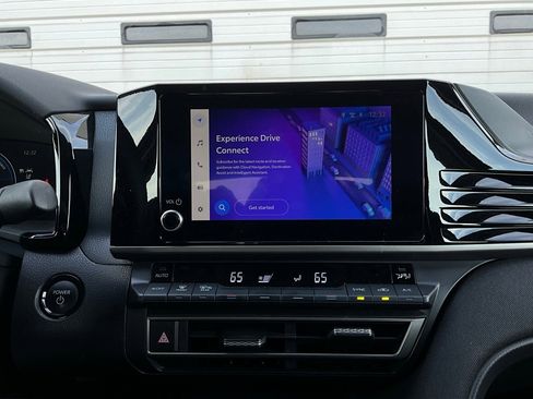 Used 2025 Toyota Camry LE image 25