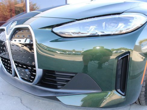 Used 2023 BMW i4 eDrive40 RWD image 23