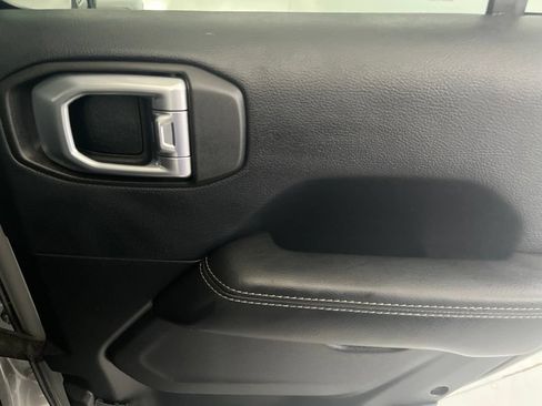 Used 2018 Jeep Wrangler Unlimited Sahara AWD/4WD image 54