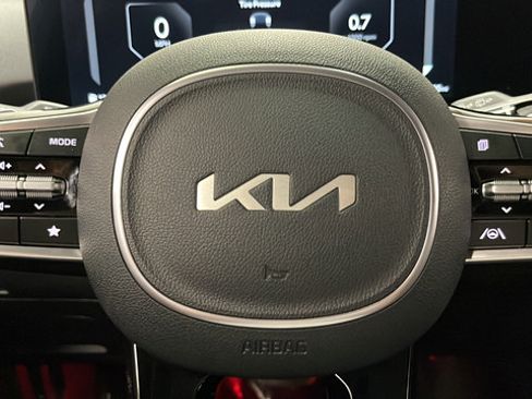 Used 2024 Kia Sorento SX Prestige AWD/4WD image 16