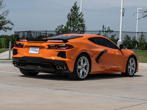 Used 2023 Chevrolet Corvette Stingray Premium Cpe w/ Z51 Performance Package RWD image 9