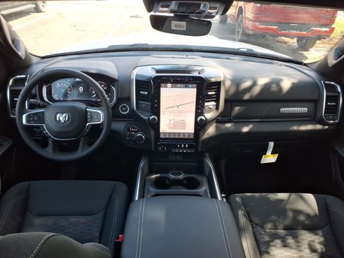 New 2026 RAM 1500 Big Horn AWD/4WD image 7