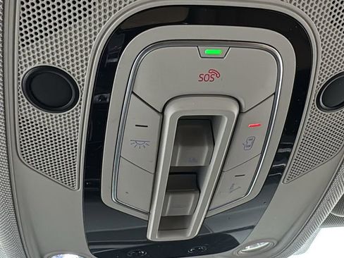 Used 2023 Audi Q8 Prestige image 32