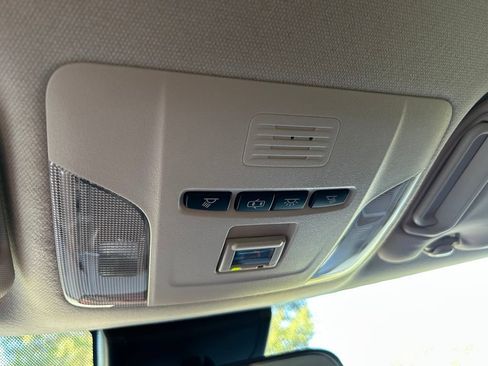 Used 2022 Toyota Corolla LE FWD image 28