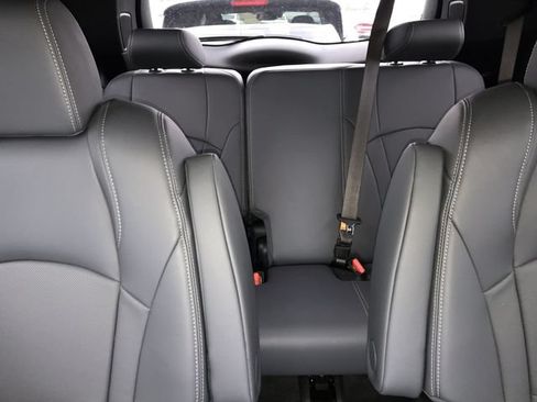 Used 2024 Buick Enclave Essence w/ Experience Buick Package AWD/4WD image 24
