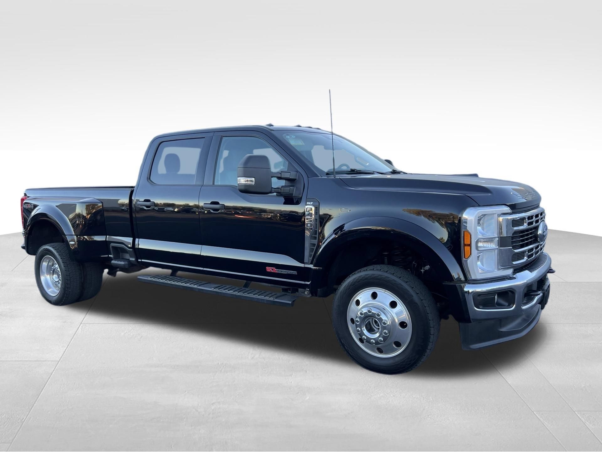 Used 2025 Ford F450 XLT AWD/4WD image 3