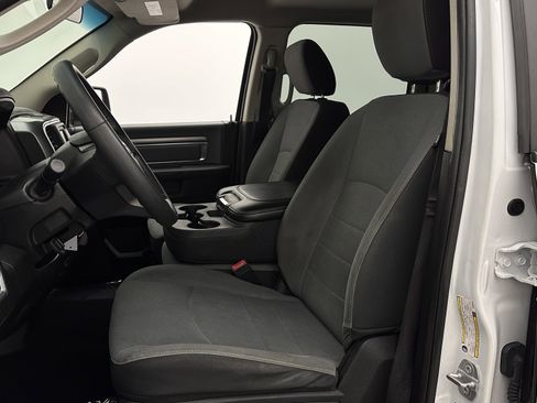 Used 2021 RAM 1500 Classic SLT RWD image 21