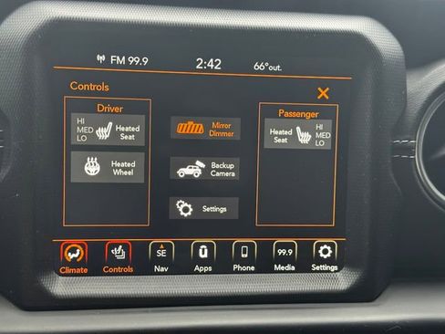 Certified 2023 Jeep Wrangler Unlimited Sahara w/ Cold Weather Group image 28