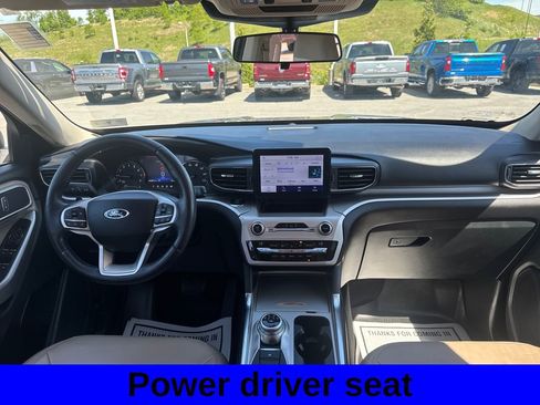 Used 2021 Ford Explorer XLT w/ Equipment Group 202A AWD/4WD image 11