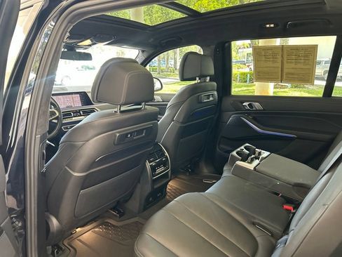 Used 2022 BMW X7 xDrive40i w/ M Sport Package AWD/4WD image 57