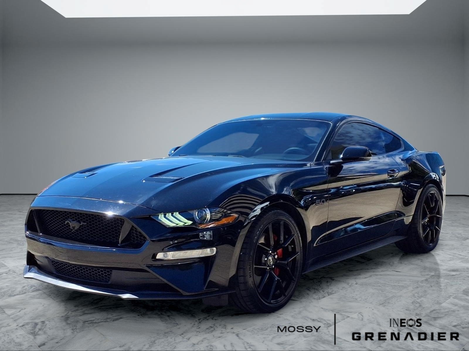 Used 2020 Ford Mustang GT Premium w/ Equipment Group 401A RWD image 4