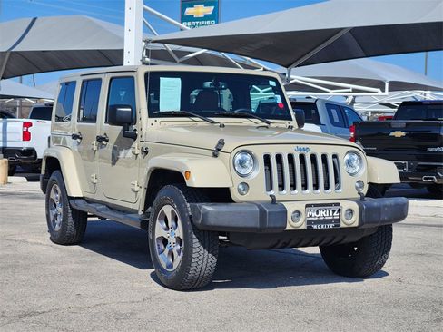 Used 2017 Jeep Wrangler Unlimited Sahara w/ Connectivity Group image 3