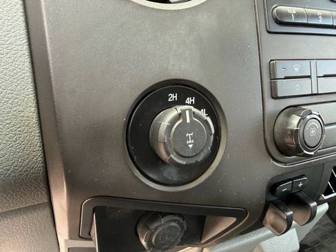 Used 2015 Ford F250 XL AWD/4WD image 12