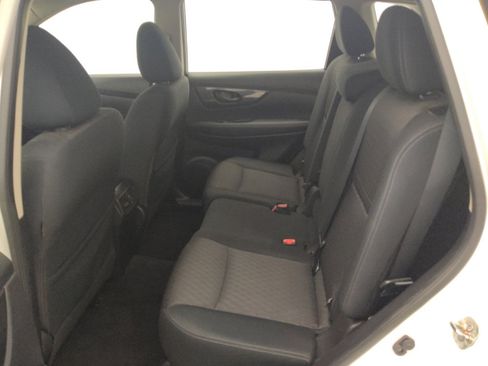 Used 2020 Nissan Rogue S FWD image 18