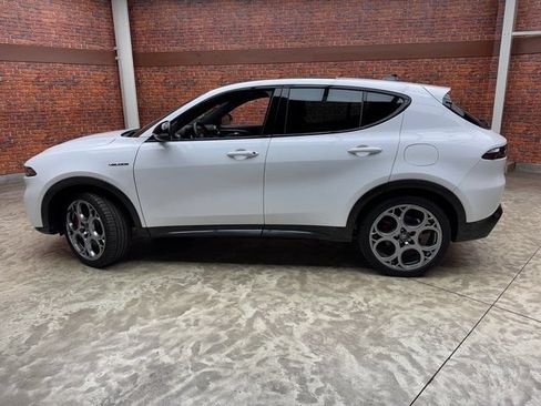 Used 2024 Alfa Romeo Tonale Ti AWD/4WD image 2