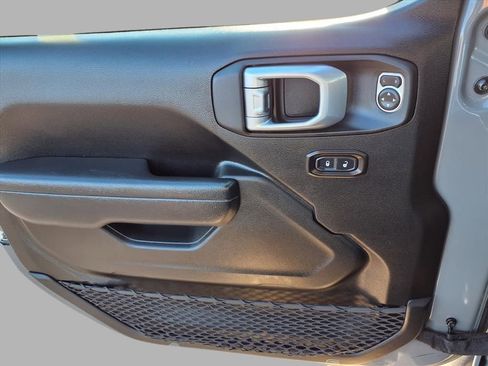 Used 2021 Jeep Wrangler Unlimited Sport image 15