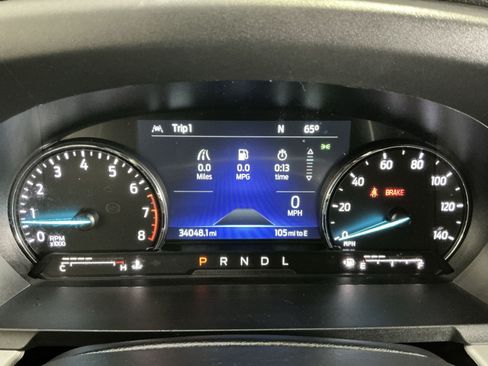 Used 2023 Ford Explorer XLT AWD/4WD image 18
