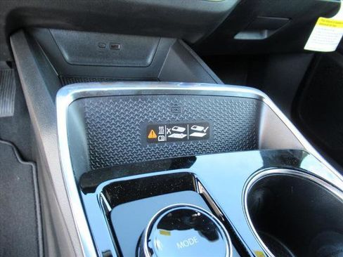 New 2026 Chevrolet Equinox ACTIV w/ Convenience Package III image 26