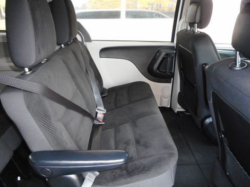 Used 2017 Dodge Grand Caravan SE w/ Power Window Group image 29