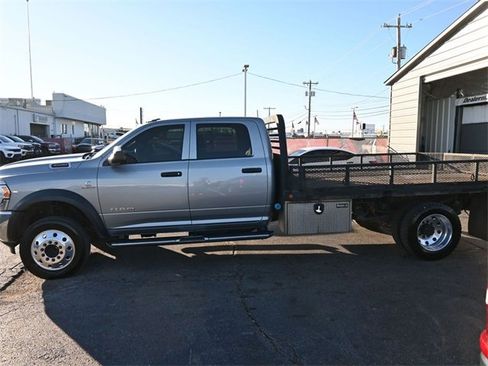 Used 2022 RAM 4500 Tradesman w/ Chrome Appearance Group image 32