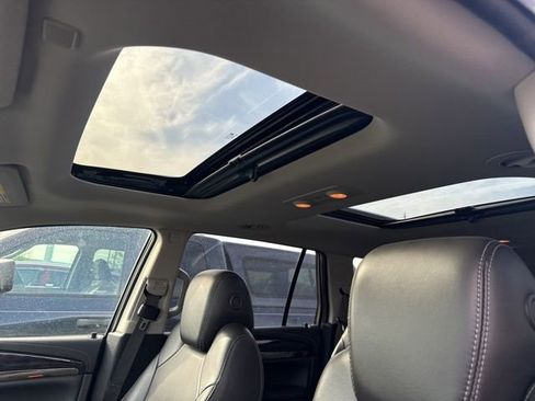 Used 2017 Buick Enclave Leather image 4