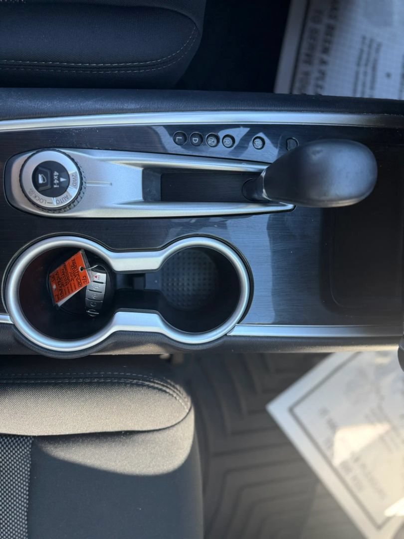 Used 2019 Nissan Pathfinder SV AWD/4WD image 25