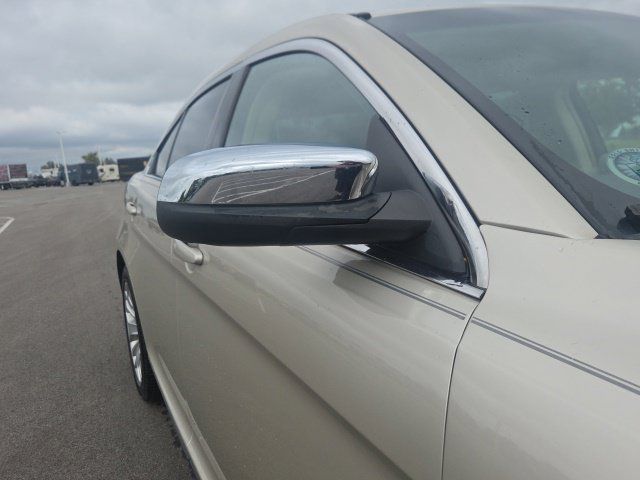 Used 2018 Ford Taurus Limited FWD image 5