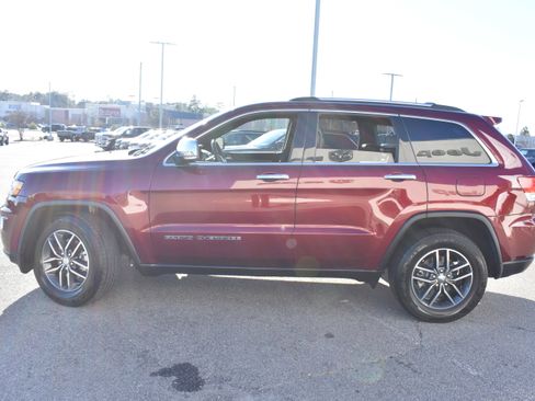 Used 2017 Jeep Grand Cherokee Limited w/ Trailer Tow Group IV image 6