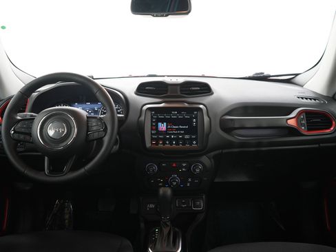 Used 2022 Jeep Renegade Latitude w/ Convenience Group AWD/4WD image 12