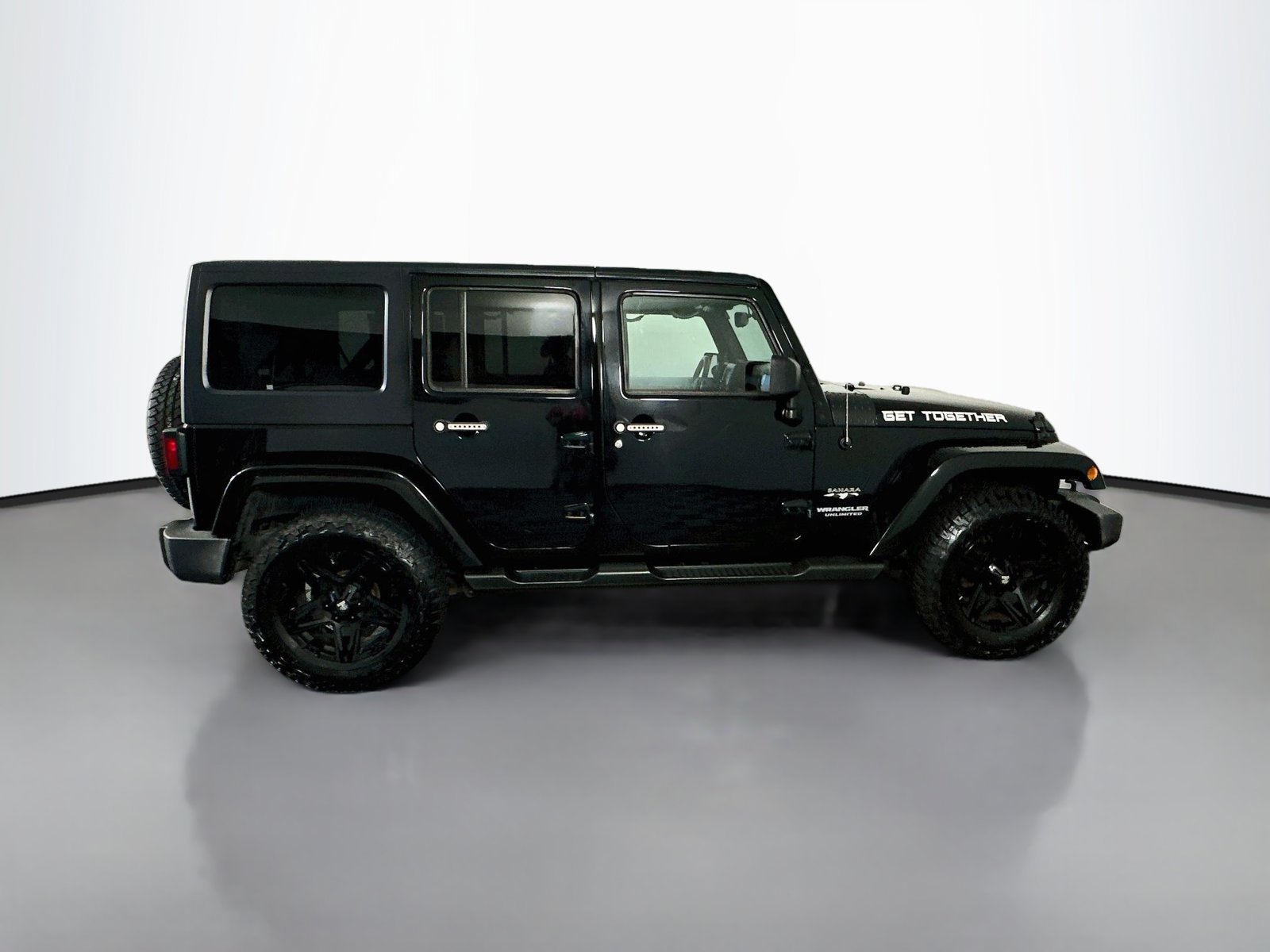 Used 2017 Jeep Wrangler Unlimited Sahara AWD/4WD image 8