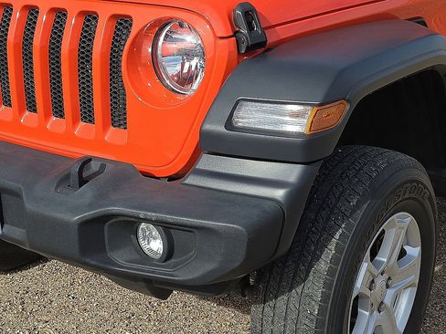 Used 2018 Jeep Wrangler Unlimited Sport S image 10