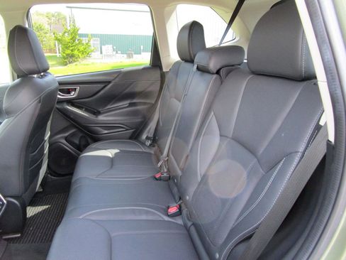 Used 2019 Subaru Forester Touring AWD/4WD image 15