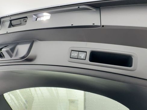 New 2025 Lexus UX 300h FWD image 17