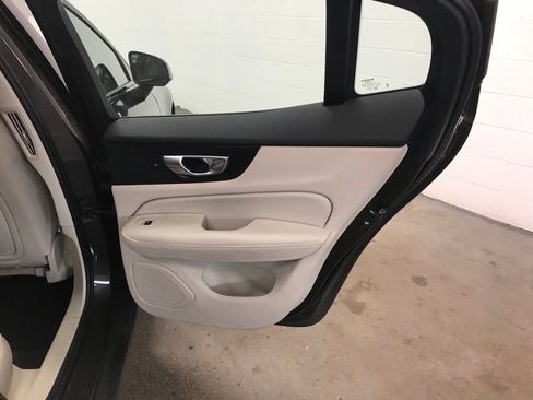 Used 2024 Volvo S60 B5 Core w/ Climate Package image 30