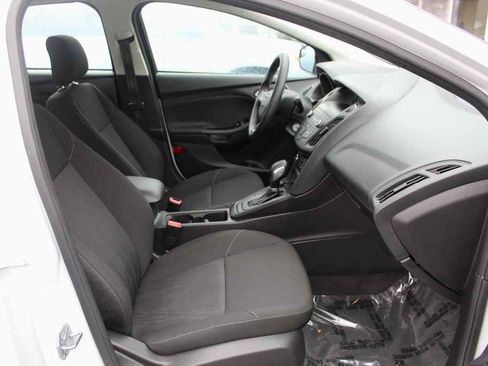 Used 2018 Ford Focus SE image 27